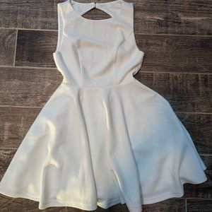 LuLu's Coveted Curated Collected - SMALL WHITE DRESS w/ OPEN BACK